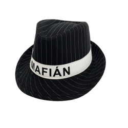 Dětský klobouk s nápisem Mafián